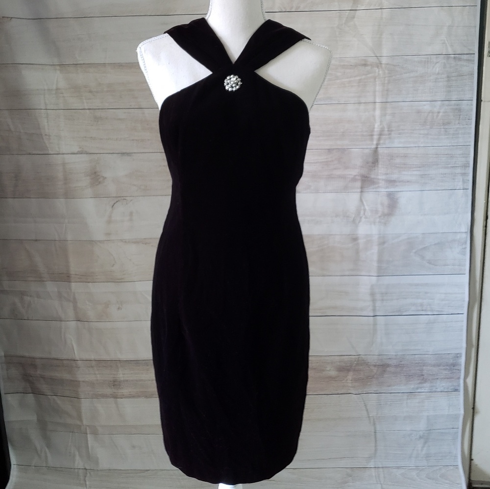 Vintage ♡ Inky Black Velvet Cocktail Halter Dress